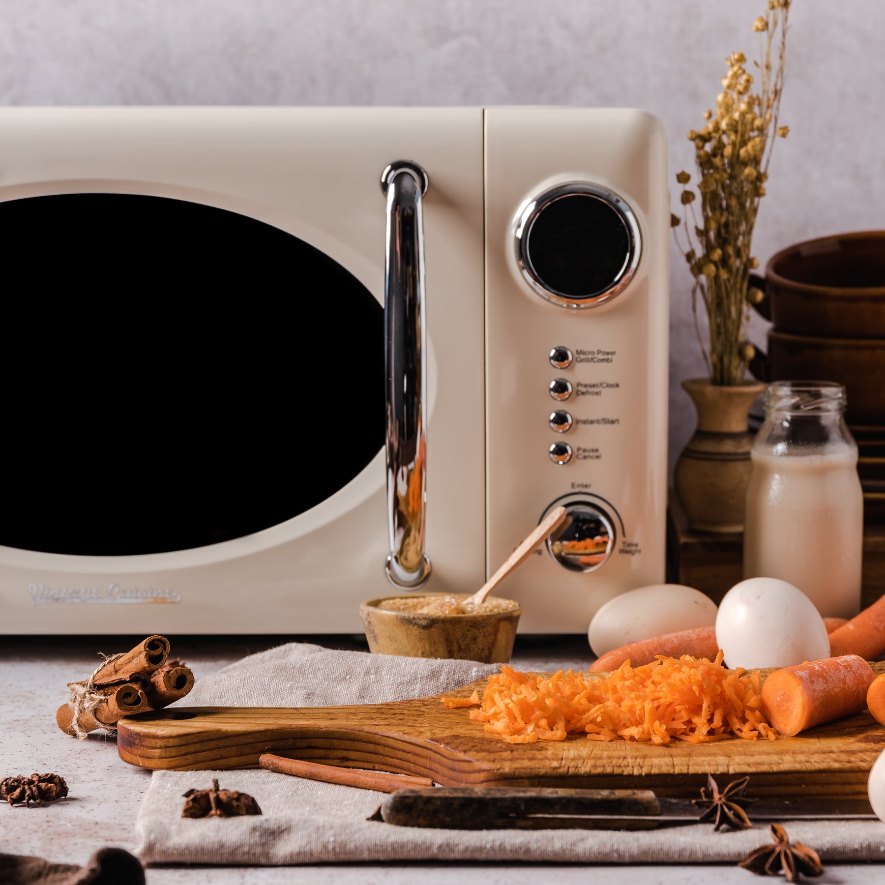 Retro-Mikrowelle mit Display Vintage Cuisine